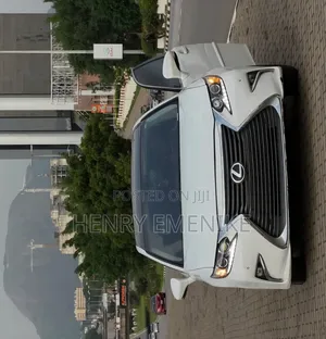 Lexus ES 2024 White