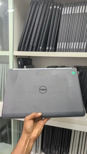 Laptop Dell Precision 7520 16GB Intel Core i7 SSD 256GB