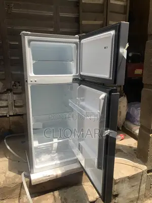 Hisense 124L Double Door Refrigerator - Silver Top Freezer