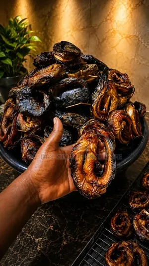 1KG Smoked Catfish ( 8 - 14pcs)