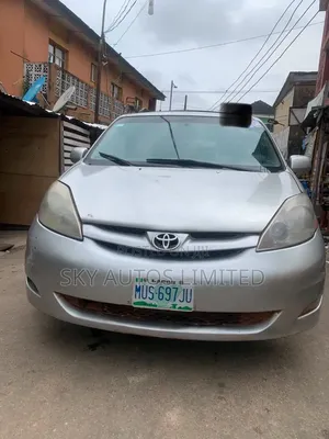 Toyota Sienna 2006 Silver