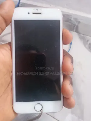 Apple iPhone 6s 16 GB White