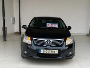 Toyota Avensis 2013 Blue