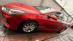 Hyundai Sonata SE 2018 Red