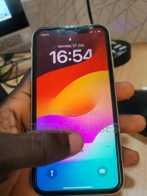 Apple iPhone 11 64 GB White