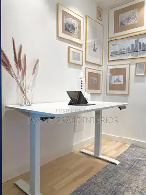 Tech Sit Stand Table