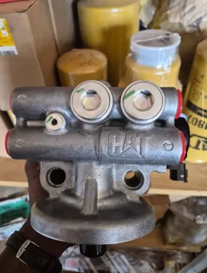 CAT Fuel Filter Base and Priming Pump Assembly