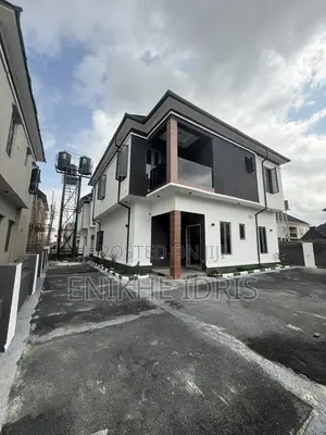 4bdrm Duplex in Lugbe District for sale