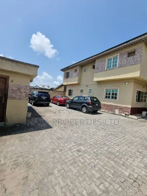 3bdrm Block of Flats in Sangotedo for sale
