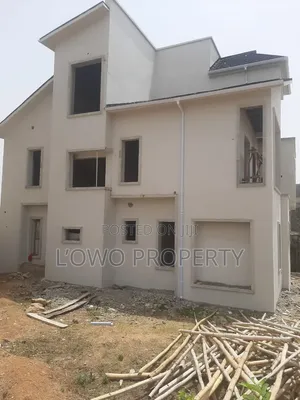 5bdrm Duplex in Idu for sale