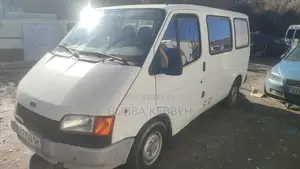 Ford Transit 2000 White