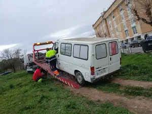 Ford Transit 2000 White