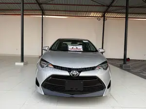 Toyota Corolla 2017 Silver