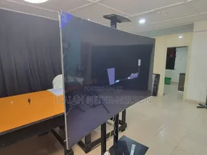 Samsung 55" QLED QA55Q7CAM (2017).