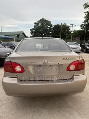 Toyota Corolla 2004 Gold