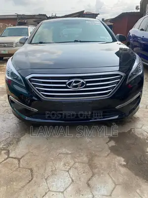 Hyundai Sonata Base Sedan FWD (2.4L 4cyl 6A) 2017 Black