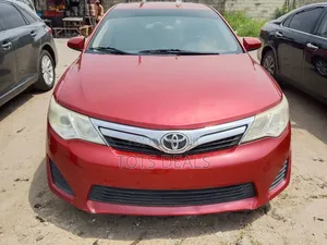Toyota Camry LE 4dr Sedan (2.5L 4cyl 6A) 2014 Red
