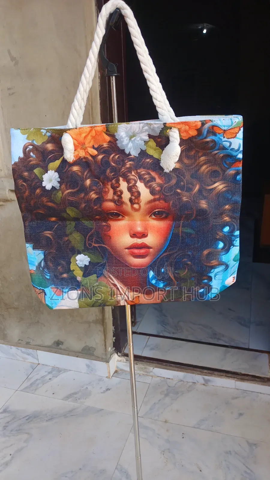 Maxi 3D Tote Bags