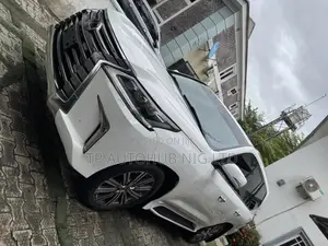 Lexus LX 570 (5 seats) AWD 2017 White