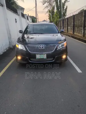 Toyota Camry 2010