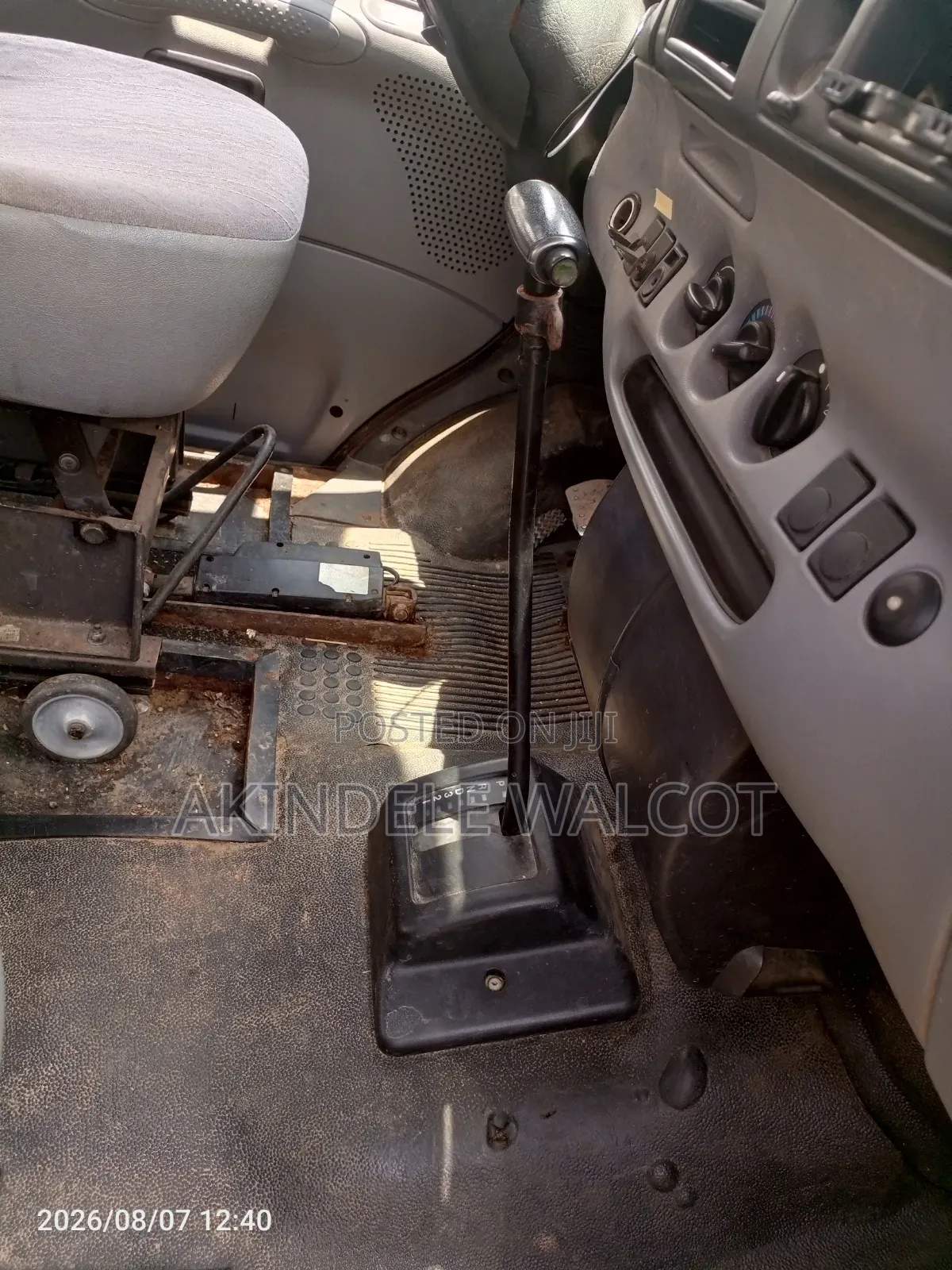 Ford Transit 2005 Red