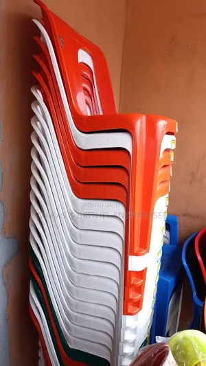 Armless Hallway Plastic Chairs