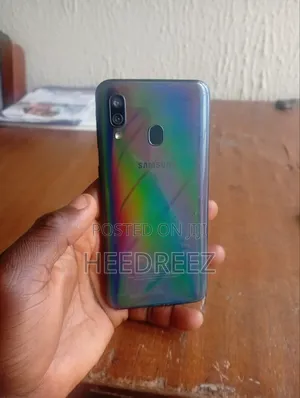 Samsung Galaxy A40 64 GB Rose Gold