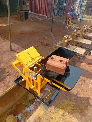 Manual Brick's Machine
