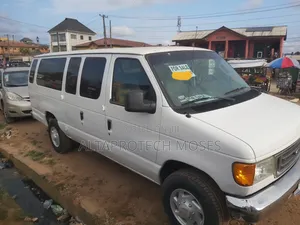 Ford E350 2007 White