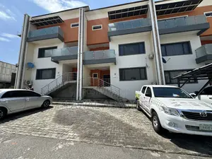 5bdrm Duplex in Dantata Eststa, Life Camp for rent