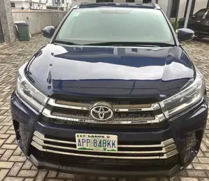 Toyota Highlander XLE V6 4x2 (3.5L 6cyl 6A) 2016 Blue