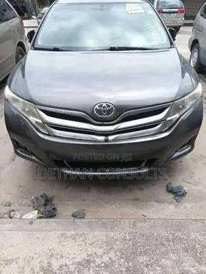 Toyota Venza LE 4dr Wagon AWD (2.7L 4cyl 6A) 2014 Gray