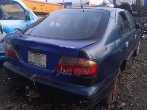 Nissan Almera Tino 2004 Green