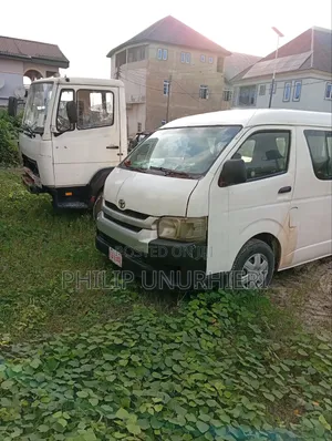 Toyota HiAce 2008 White