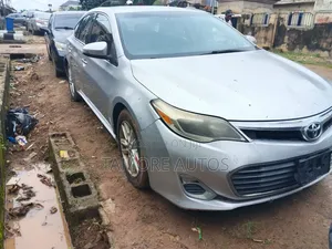 Toyota Avalon XLE Sedar FWD (3.5L 6cyl 6A) 2013 Silver