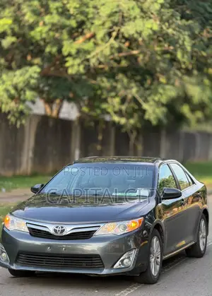 Toyota Camry XLE 4dr Sedan (2.5L 4cyl 6A) 2013 Gray