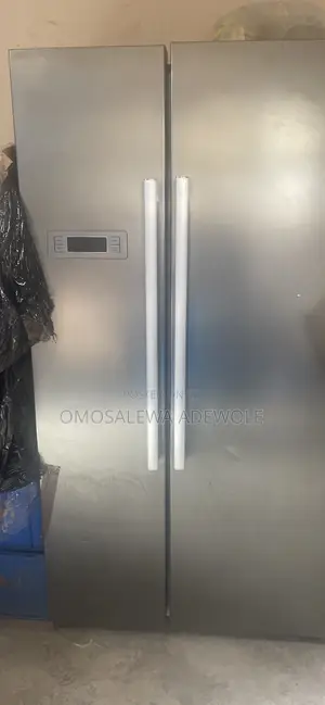 Refridgerator