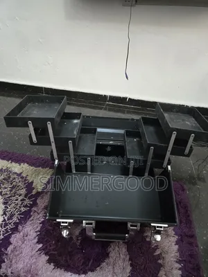 Make-Up Box