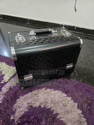 Make-Up Box