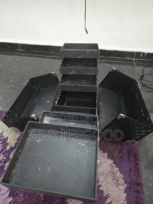 Make-Up Box