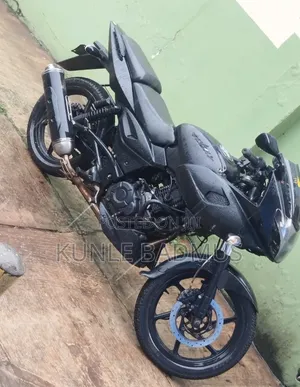 Bajaj Pulsar 220 F 2016 Black