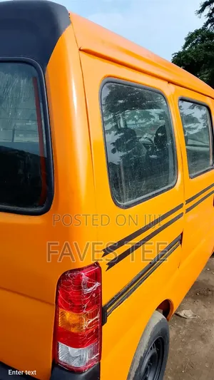 Suzuki APV Minibus 2010
