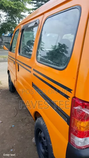 Suzuki APV Minibus 2010
