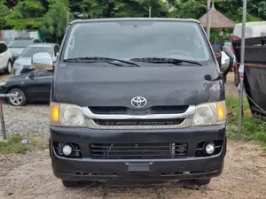Toyota HiAce 2010 Black