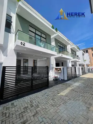 4bdrm Duplex in Ikota Villa for sale