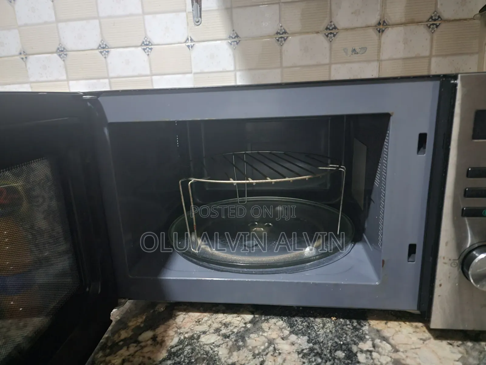 Microwave With Grill