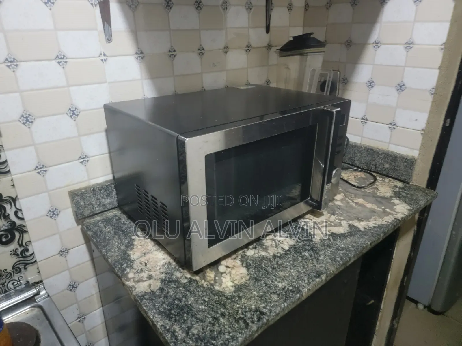 Microwave With Grill