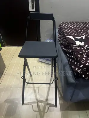 Foldable Makeup Chair