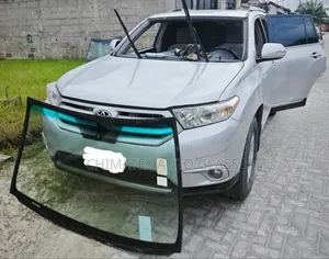 Toyota Highlander 013 Windscreen Glass Available Installed at Chimatex