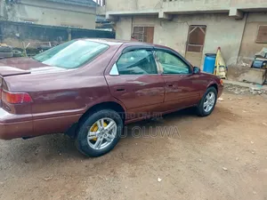 Toyota Camry 2001 Burgundy